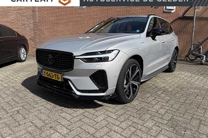 Volvo XC60 2.0 T6 Plug-in hybrid AWD Ultimate Dark | Head-up | Stoel + Stuurverwarming | Trekhaak | 360 gr came