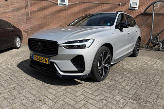 Volvo XC60 2.0 T6 Plug-in hybrid Ultimate Dark | HK Audio | Dig. Spiegel | Garantie | Head-up | Stoel + Stuurve