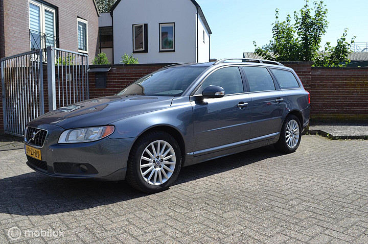 Volvo V70 2.5T Momentum | Leer | Cruise | Climate | Trekhaak | Verw. voorstoelen